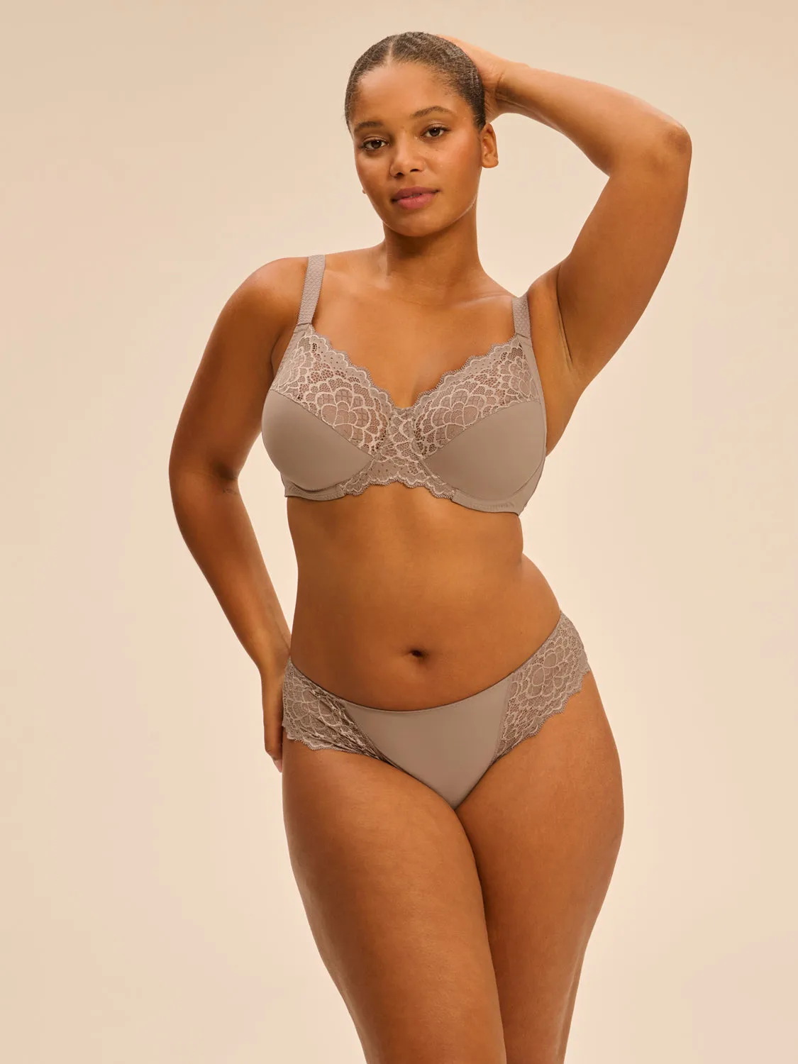 Caresse Full Cup - Greige