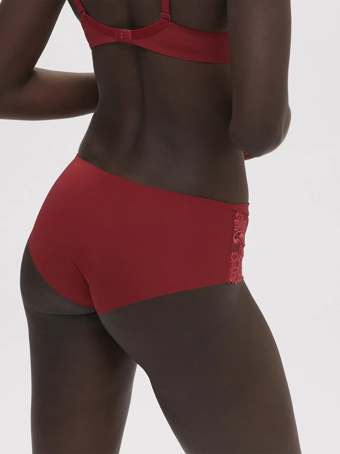 Saga Boyshort - Lipstick